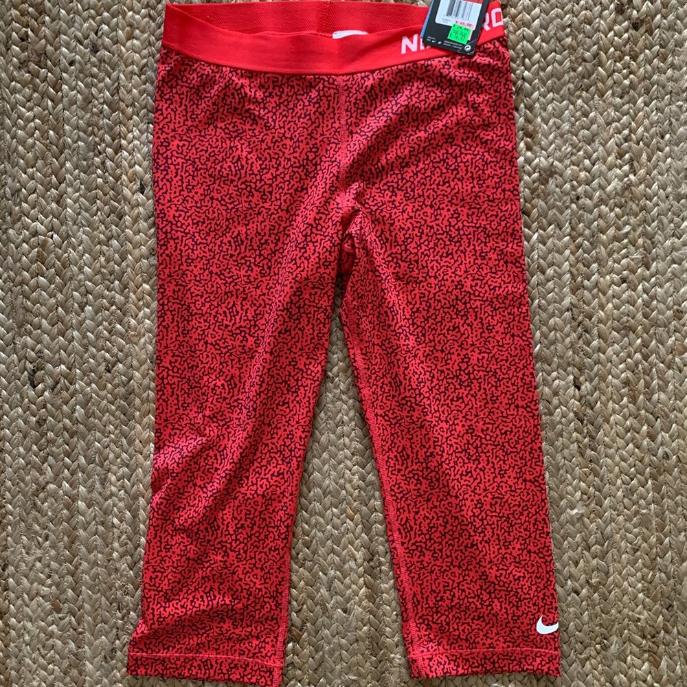 Nike Pro red capri workout leggings yoga pants